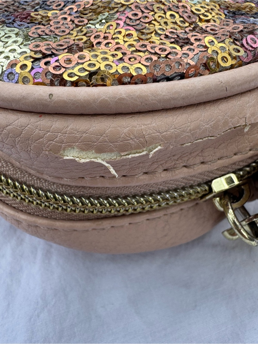 Betsey Johnson Fairy Dust Sequin Heart Crossbody - Picture 11 of 12